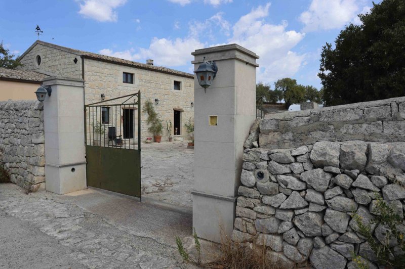Country house in Rosolini