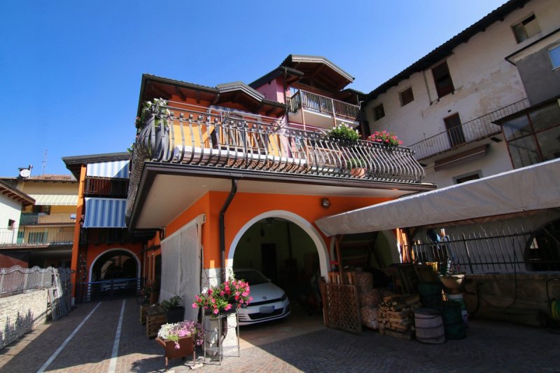 Особняк в Ала