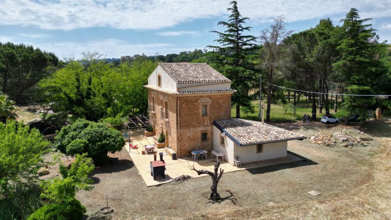 Вилла в Пьяцца-Армерина