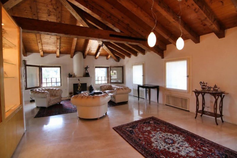 Loft/Penthouse in Bassano del Grappa