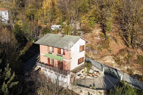 Detached house in Pont Canavese