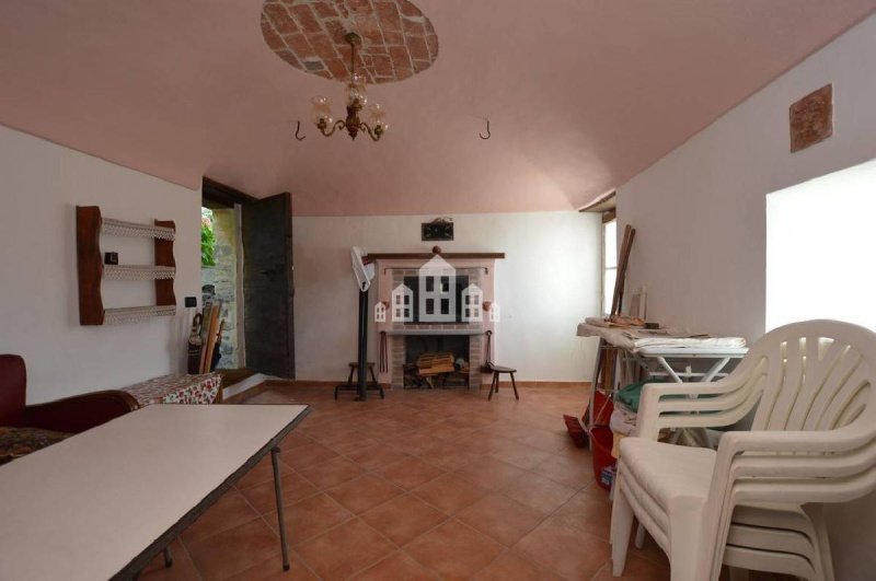 Detached house in Val di Chy