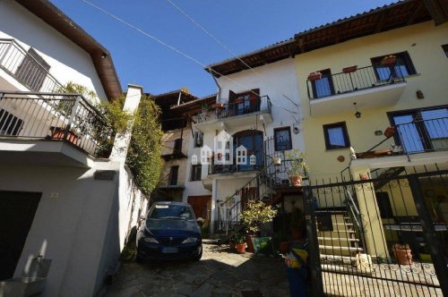 Detached house in Val di Chy