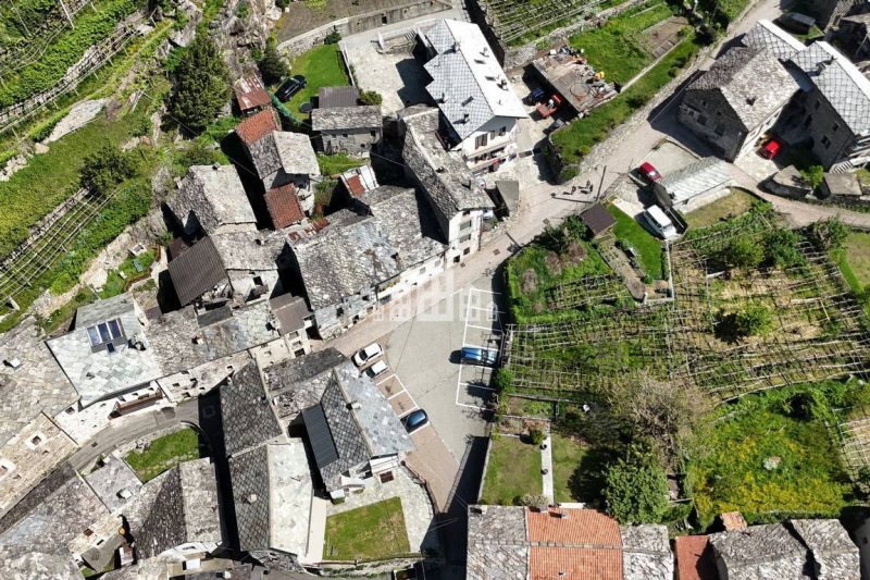 Casa indipendente a Carema