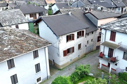 Casa indipendente a Rueglio