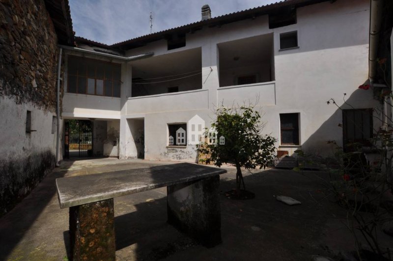 Detached house in Castelnuovo Nigra