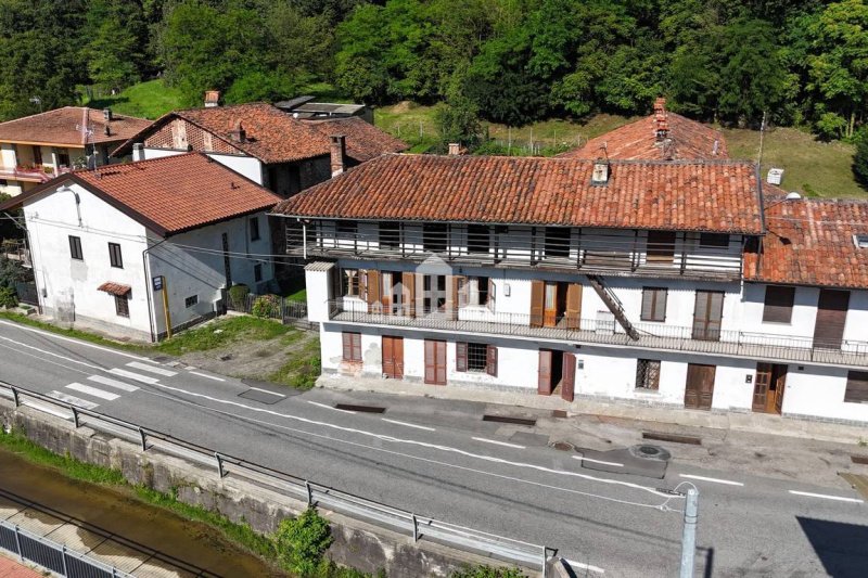 Einfamilienhaus in Baldissero Canavese