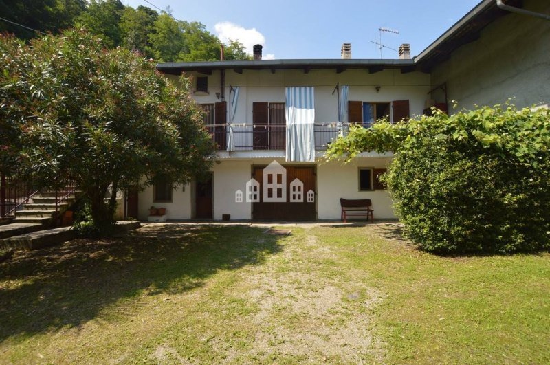 Villa i Lessolo