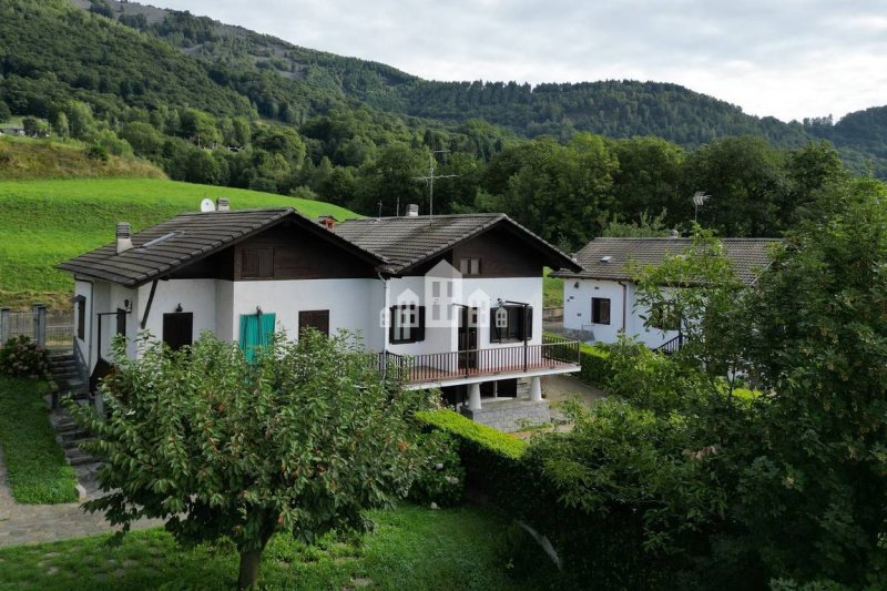 Vrijstaande woning in Valchiusa