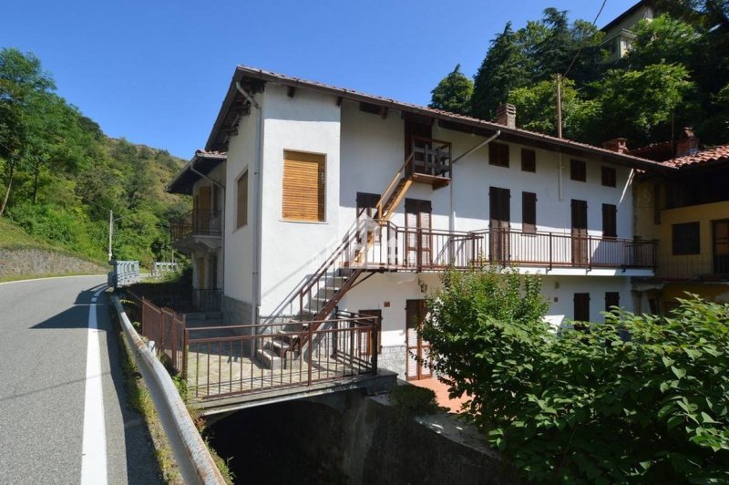 Detached house in Baldissero Canavese