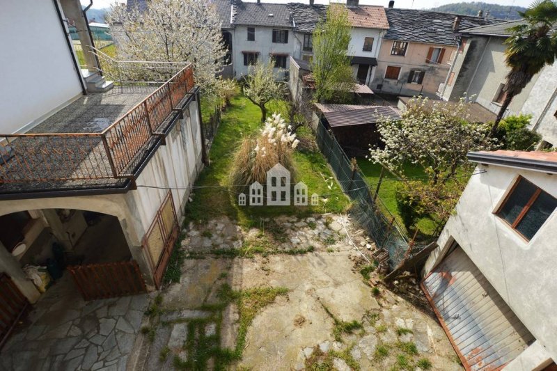 Vrijstaande woning in Rueglio