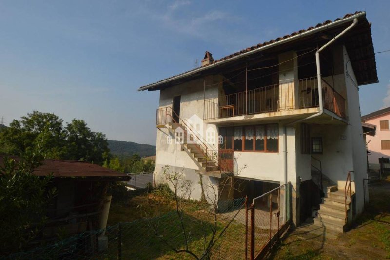 Detached house in Val di Chy