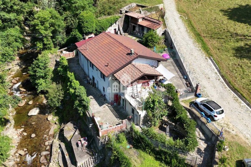 Detached house in Cintano