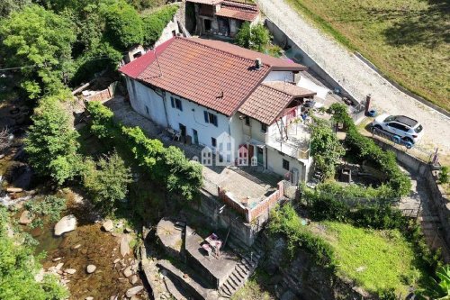 Detached house in Cintano