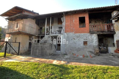 Casa indipendente a Castelnuovo Nigra