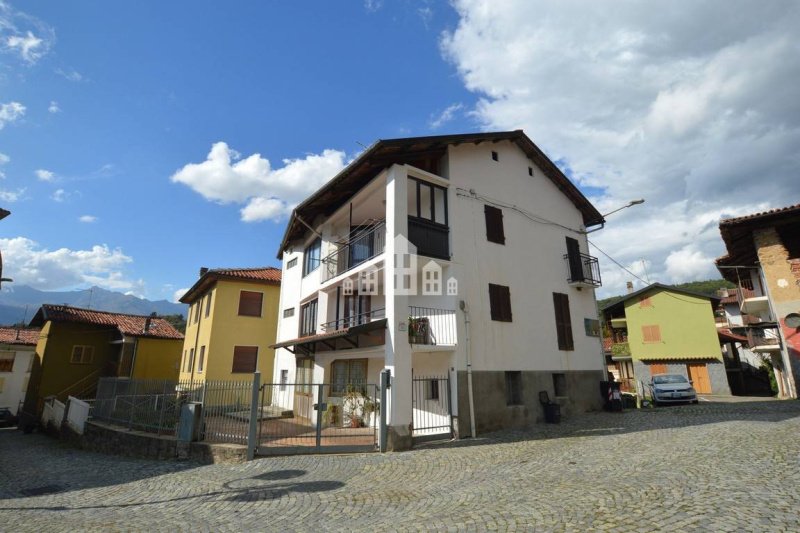 Val di Chy半独立房屋