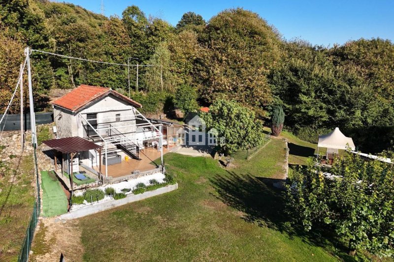 Vrijstaande woning in Vistrorio