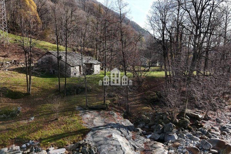 Сельский дом в Траверселла