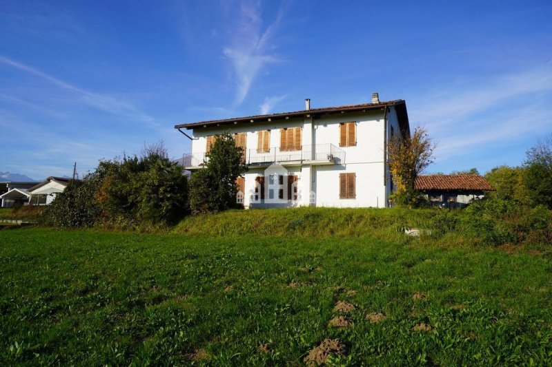 Особняк в Кастелламонте