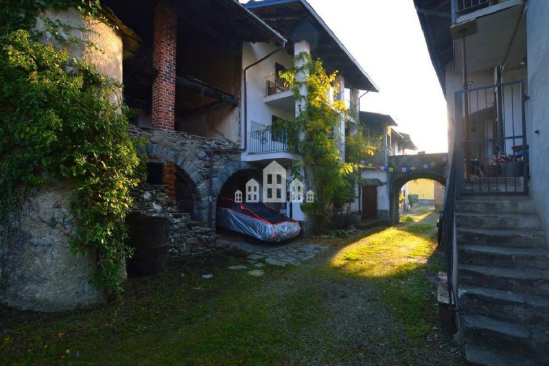 Casa indipendente a Vistrorio