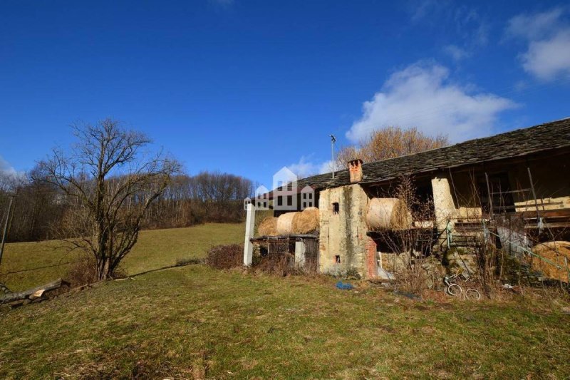 Casa di campagna a Brosso