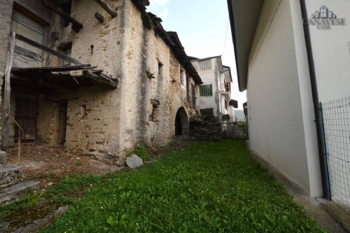 Hus på landet i Castelnuovo Nigra