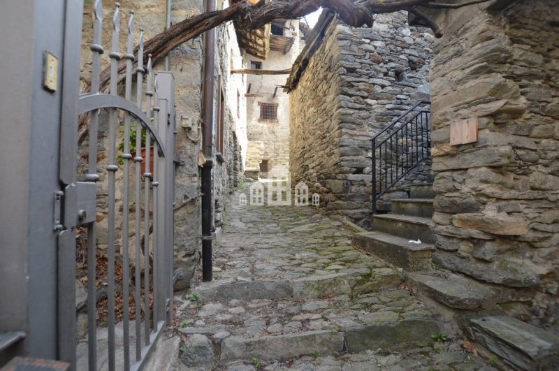 Casa indipendente a Arnad