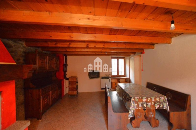 Detached house in Arnad