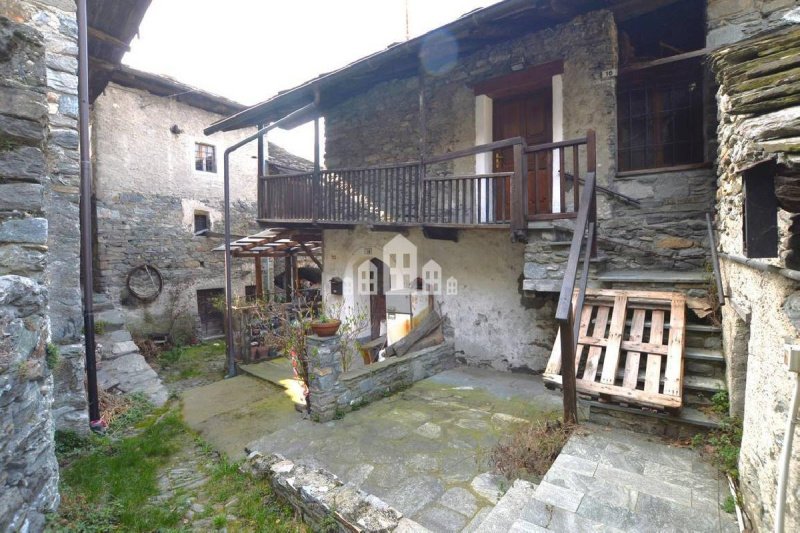 Casa indipendente a Arnad