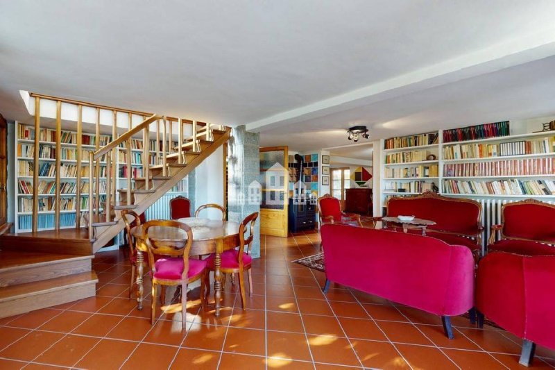 Villa a Castelnuovo Nigra