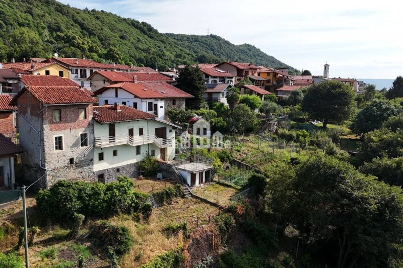 Casa independente em Strambinello