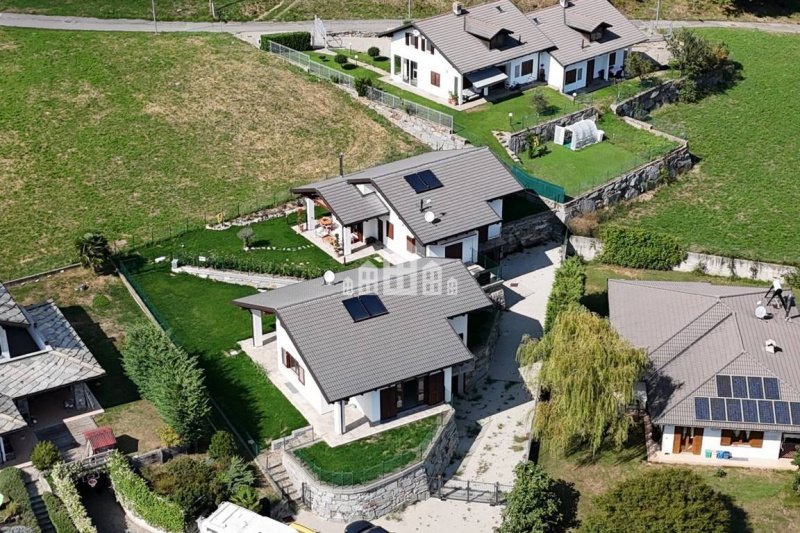 Villa in Rueglio