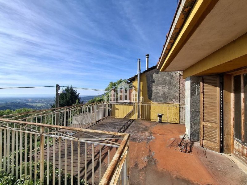 Casa indipendente a Chiesanuova