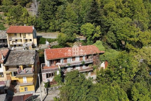 Casa indipendente a Chiesanuova