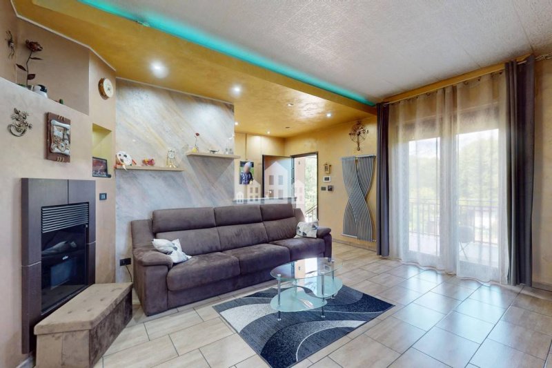 Casa semi indipendente a Canischio