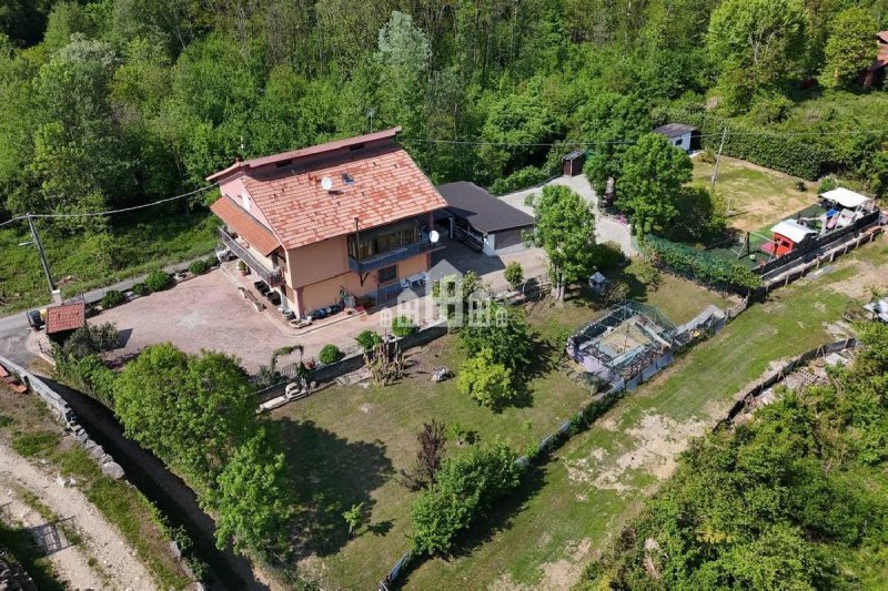 Casa semi indipendente a Canischio