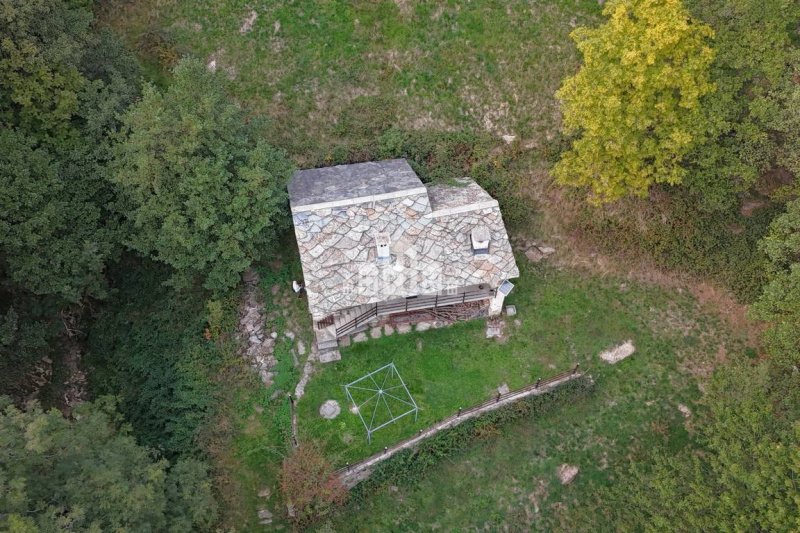 Casa en Traversella