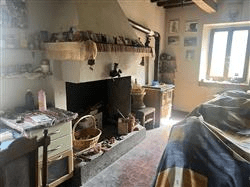 Klein huisje op het platteland in Peglio