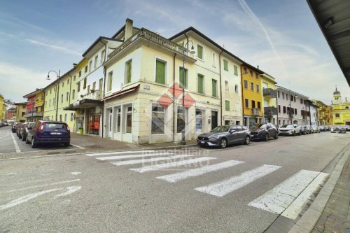 Коммерческая недвижимость в Латизана