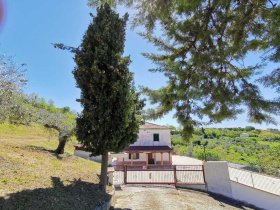 Casa independiente en Città Sant'Angelo