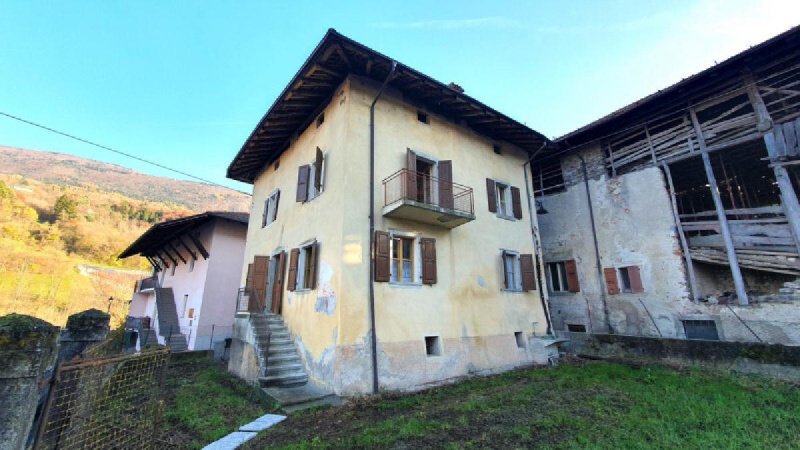 Casa em Comano Terme