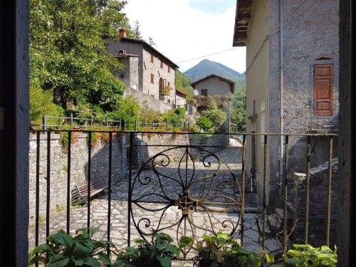 Semi-detached house in Castiglione di Garfagnana