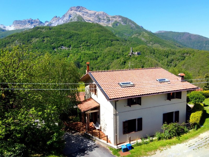 Casa indipendente a Minucciano