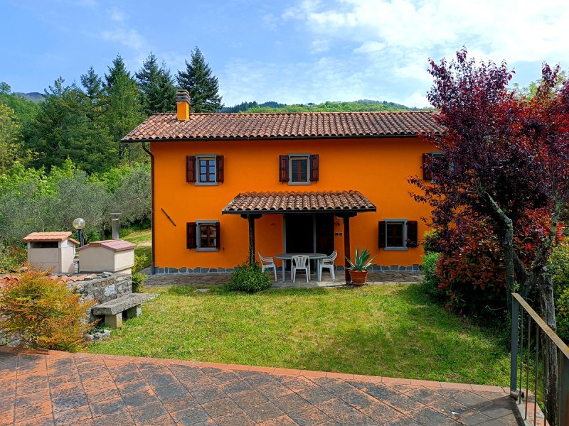 Casa indipendente a Casola in Lunigiana