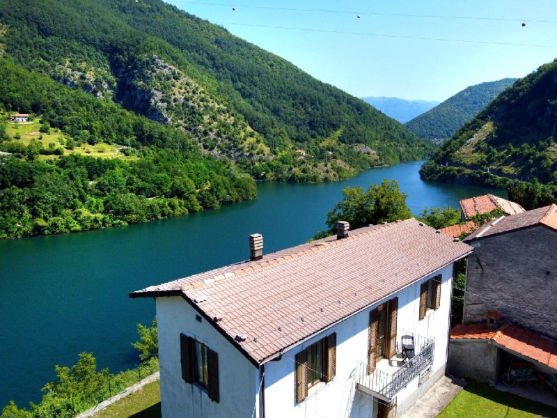 Detached house in Vagli Sotto