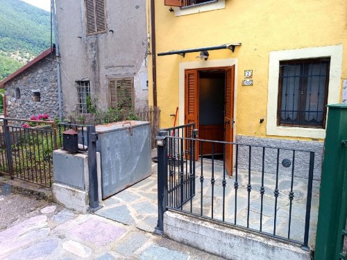 Semi-detached house in Vagli Sotto