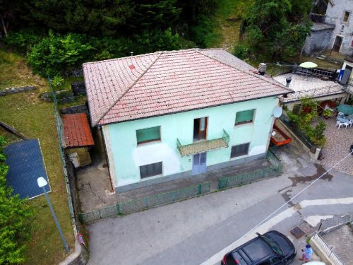 Detached house in Vagli Sotto