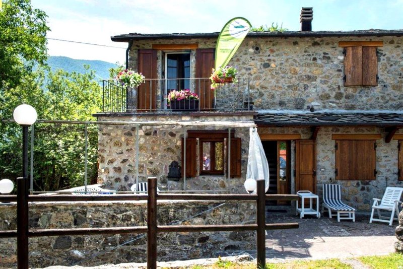 Semi-detached house in Vagli Sotto