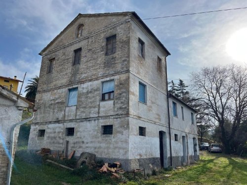 Casa en Serra de' Conti