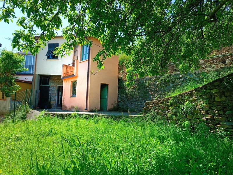 Maison jumelée à Podenzana